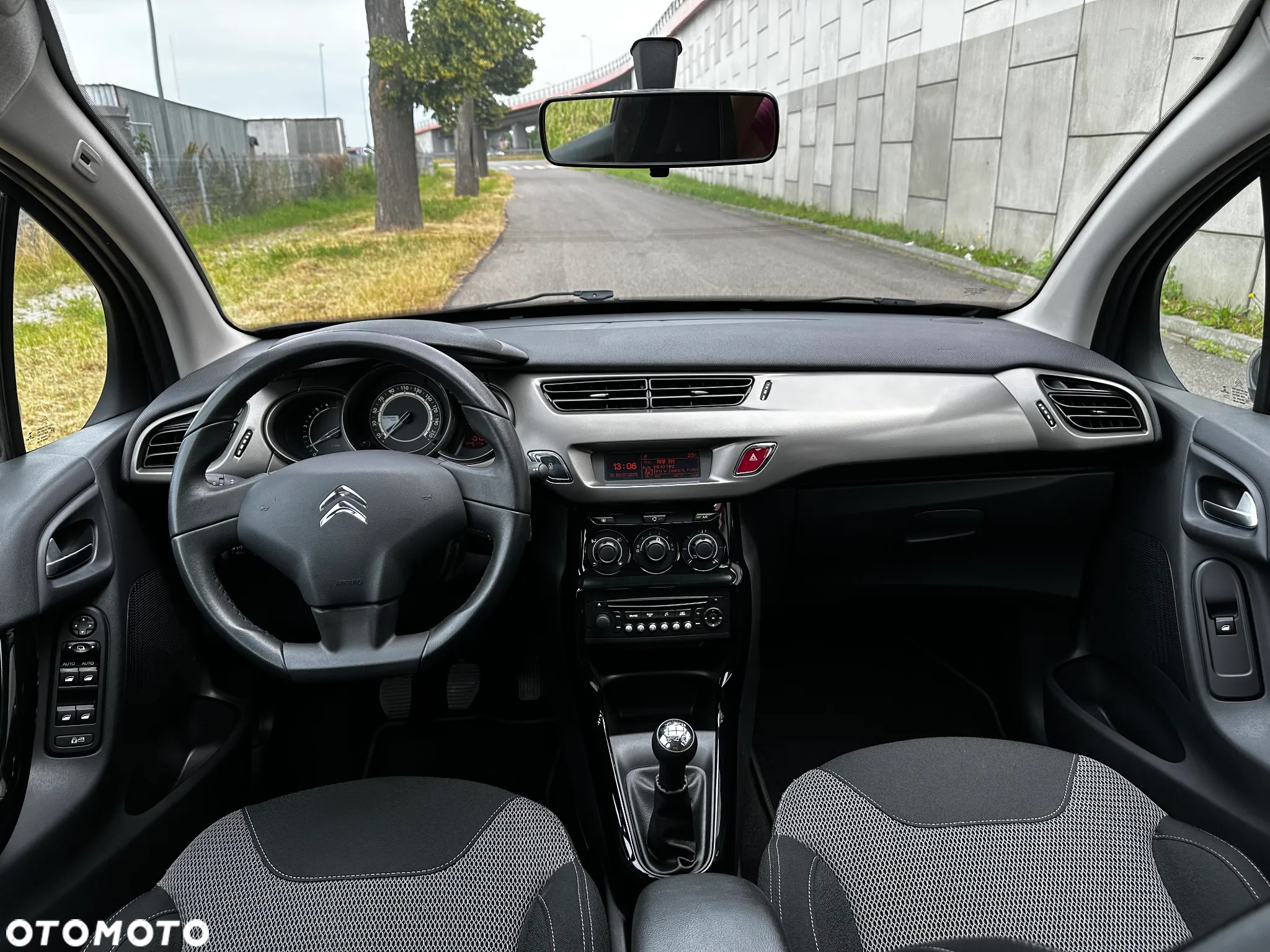 Citroën C3 1.2 PureTech Selection - 17