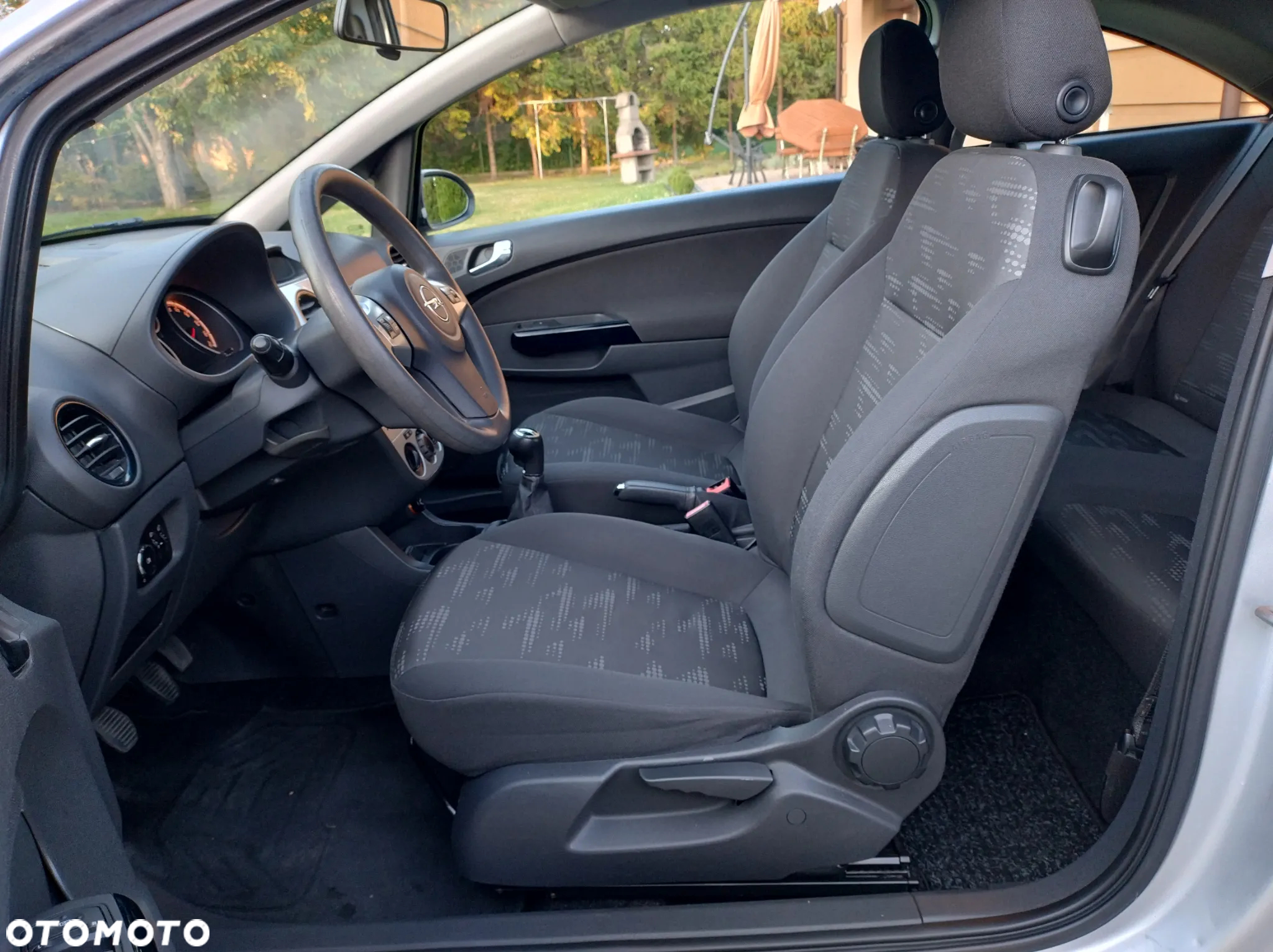 Opel Corsa 1.2 16V Enjoy - 19