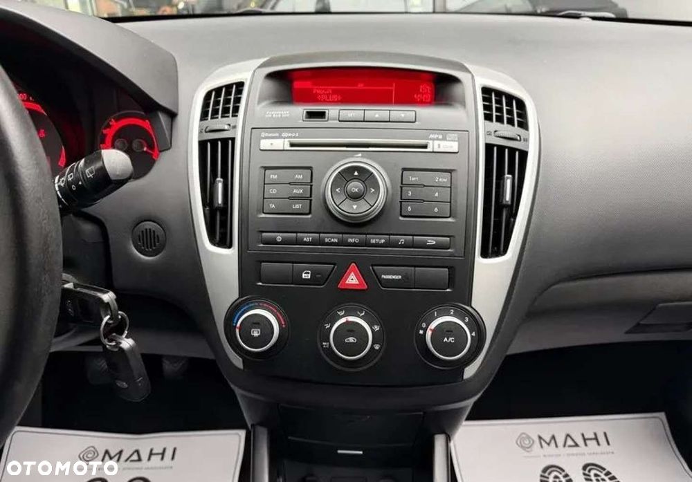 Kia Ceed 1.4 Comfort - 21