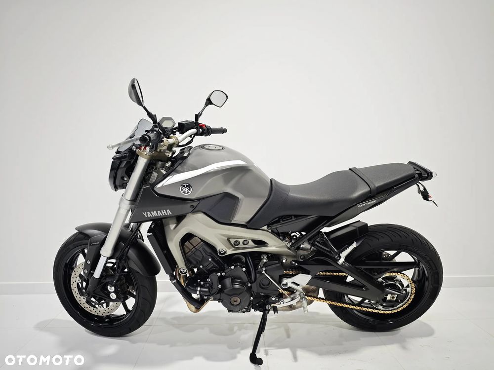 Yamaha MT - 4