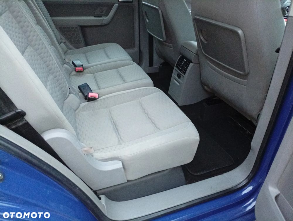 Volkswagen Touran 1.9 TDI United - 15