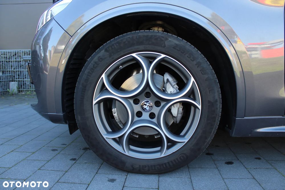 Alfa Romeo Stelvio 2.0 Turbo TI Q4 - 6