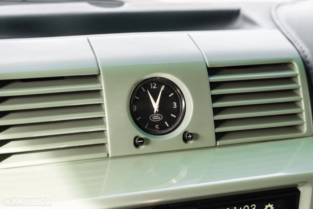 Land Rover Defender - 18