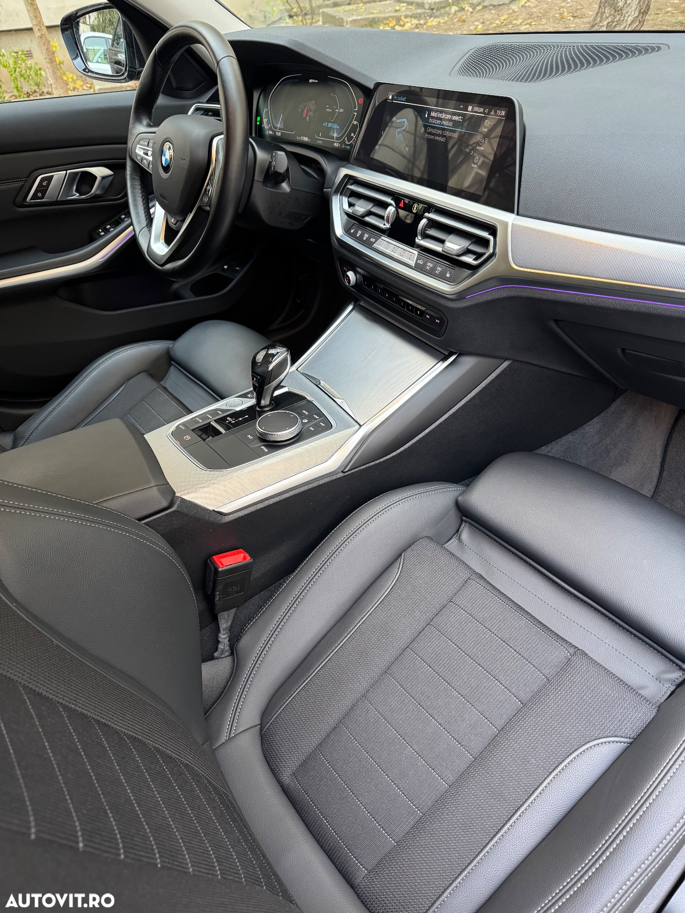 BMW Seria 3 330e Aut. Sport Line - 14