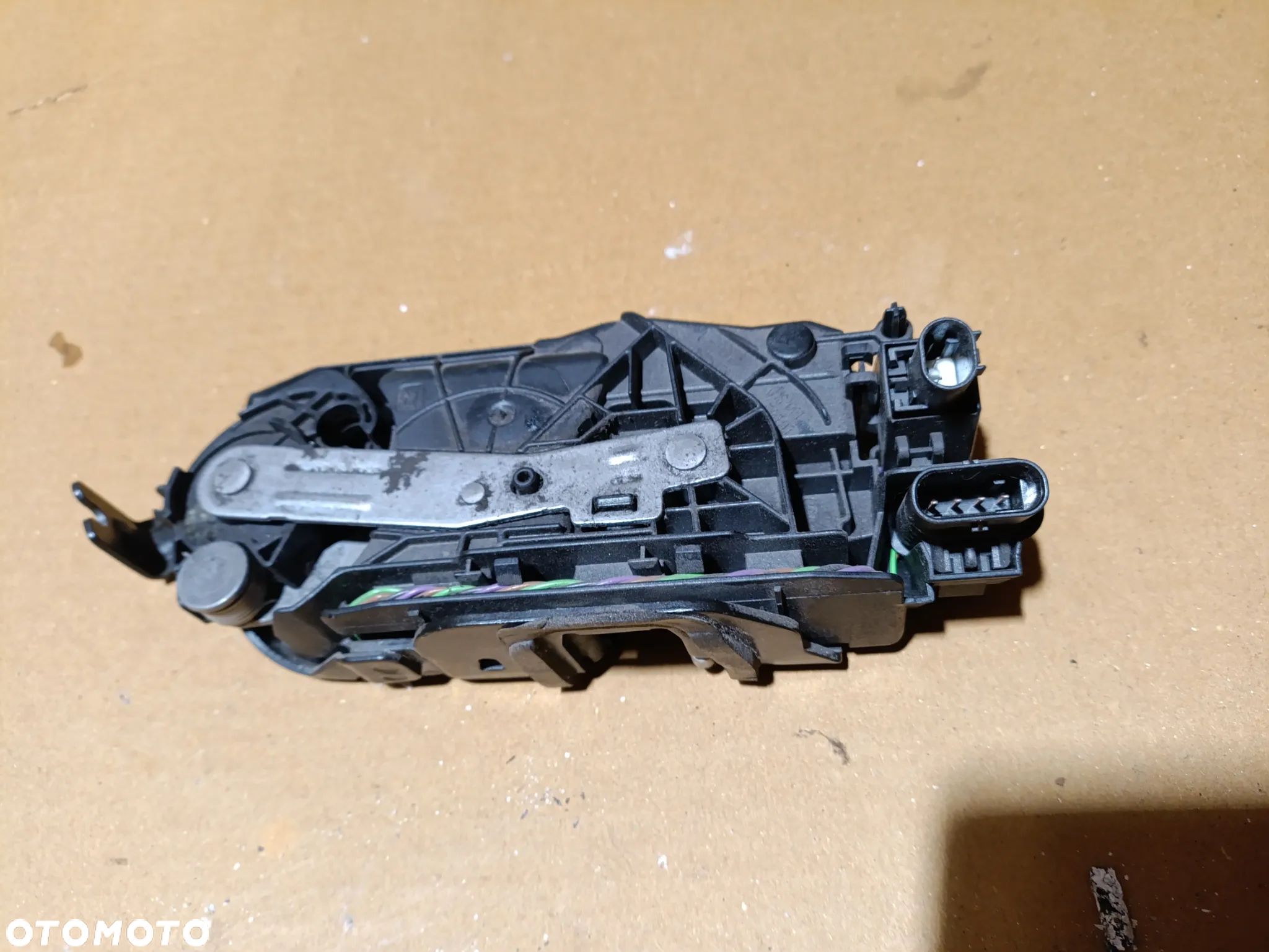 Zamek Drzwi przesuwnych prawy Mercedes Benz Vito W447 A4477301002 - 1