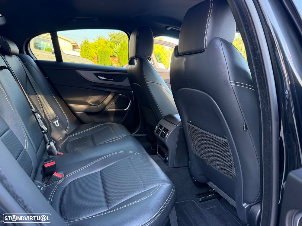 Jaguar XE D180 Aut. R-Dynamic S - 21
