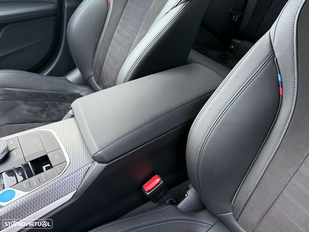 BMW i4 eDrive40 Pack Desportivo M - 22