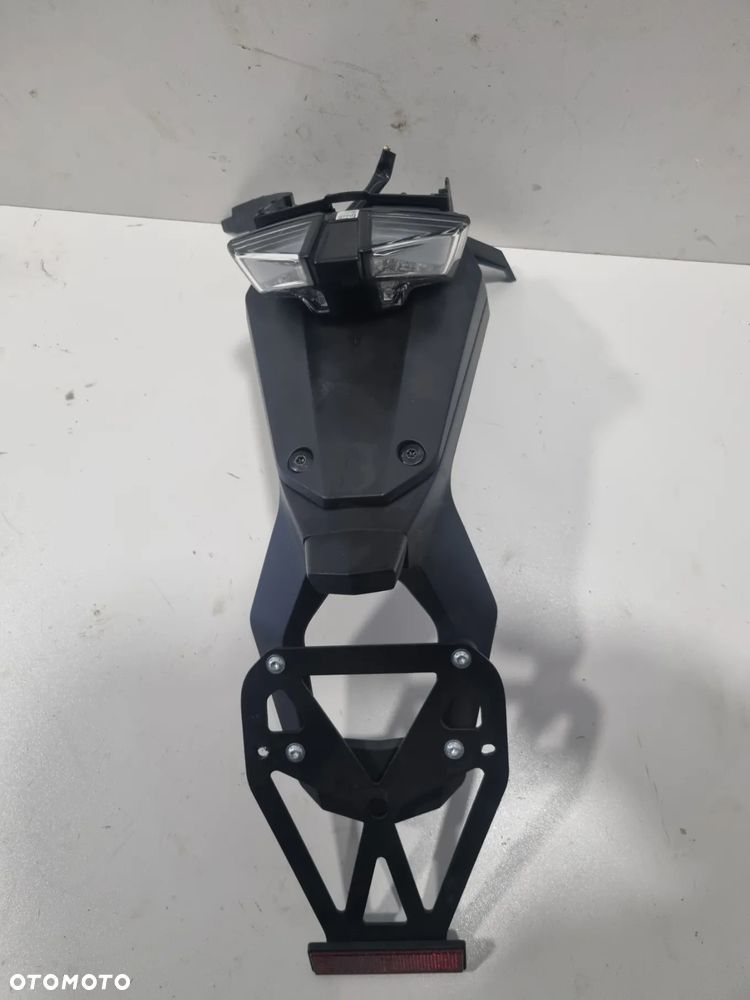 KTM 690 SMC Ogon tył mocowanie tablicy lampa tylna 769.08.016.000 - 3