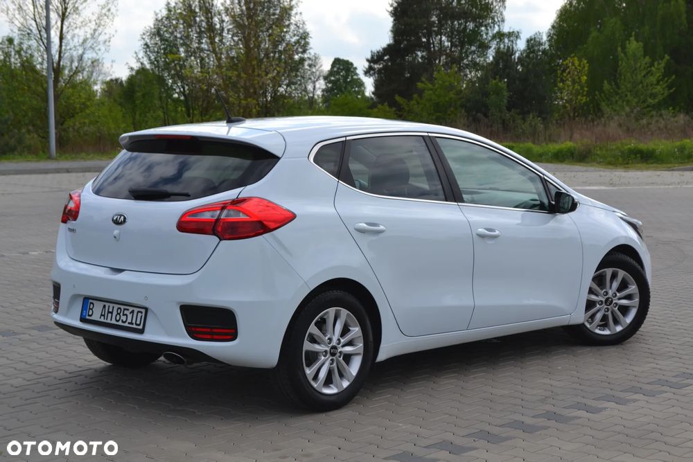 Kia Ceed - 4
