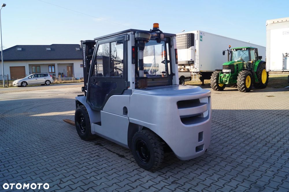 Nissan Wózek widłowy 5 tony udźwigu - 6