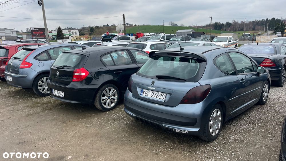 Ford Focus 1.6 Ambiente - 27