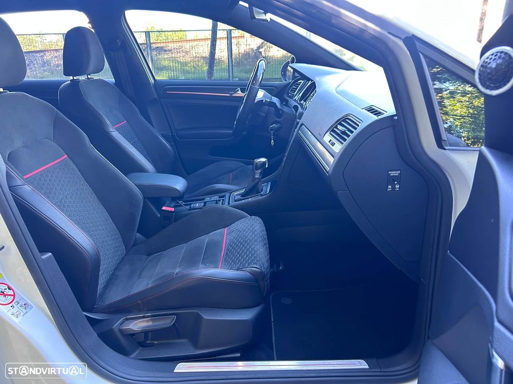 VW Golf 2.0 TSi GTi DSG Performance - 14