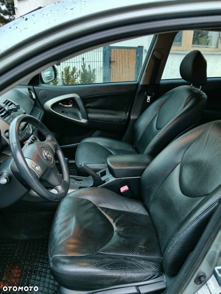 Toyota RAV4 2.0 VVT-i Sol - 18