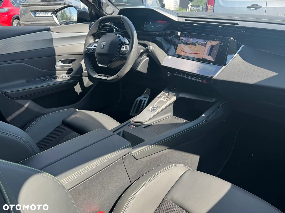 Peugeot 408 1.6 Plug-in Hybrid 240 GT Exclusive e-DCS7 - 9