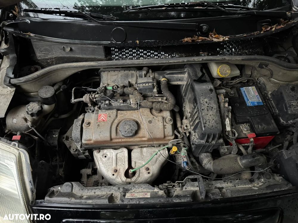 Dezmembrez Citroen C2 negru 2006 1,4 benzina automat - 9