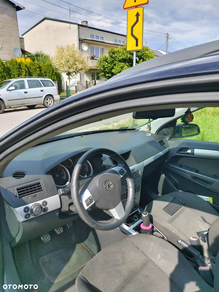 Opel Astra - 4