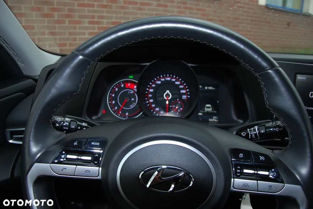 Hyundai Elantra 1.6 Smart CVT - 35