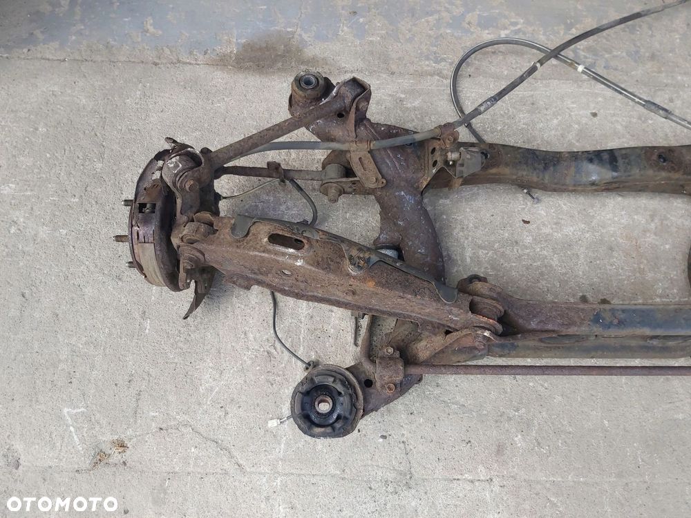 LEXUS GS II 300 400 97-04r Belka zawieszenia tył sanki wahacz zwrotnica 2JZ - 4