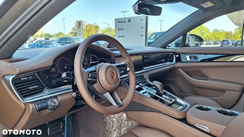 Porsche Panamera 4 E-Hybrid - 12