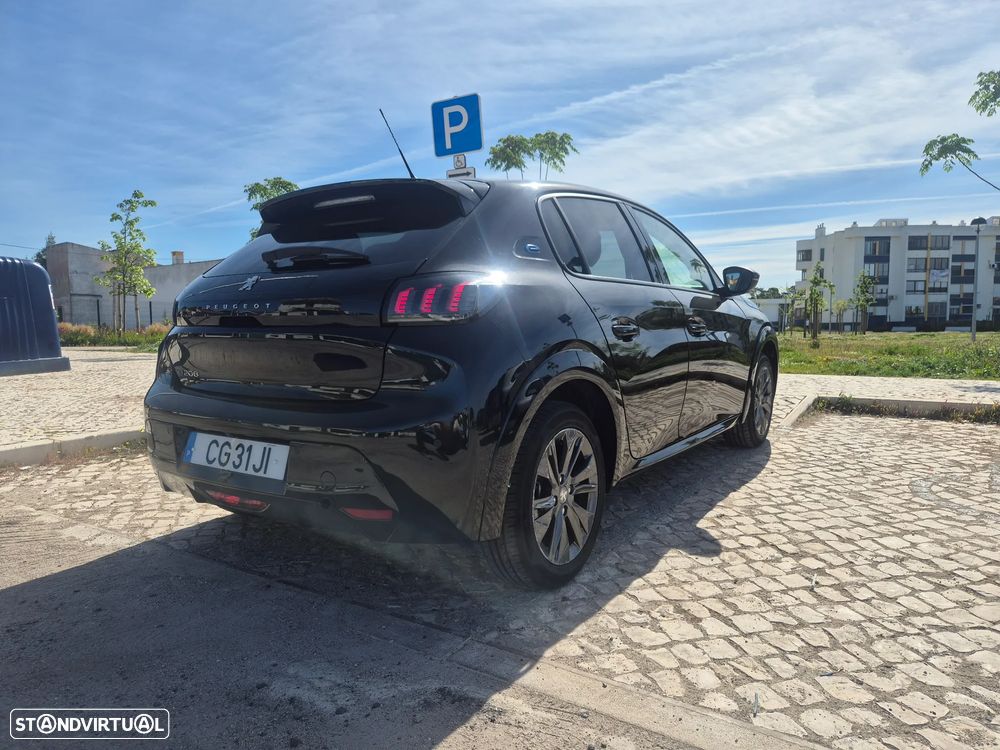 Peugeot e-208 Allure Pack - 2