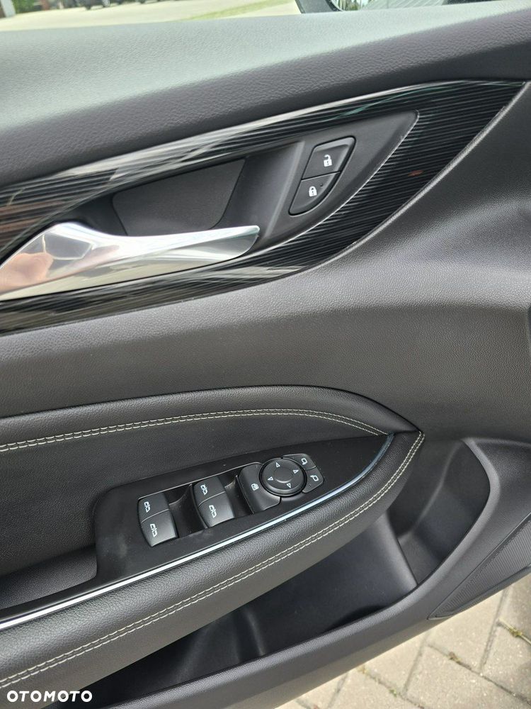 Opel Insignia - 19