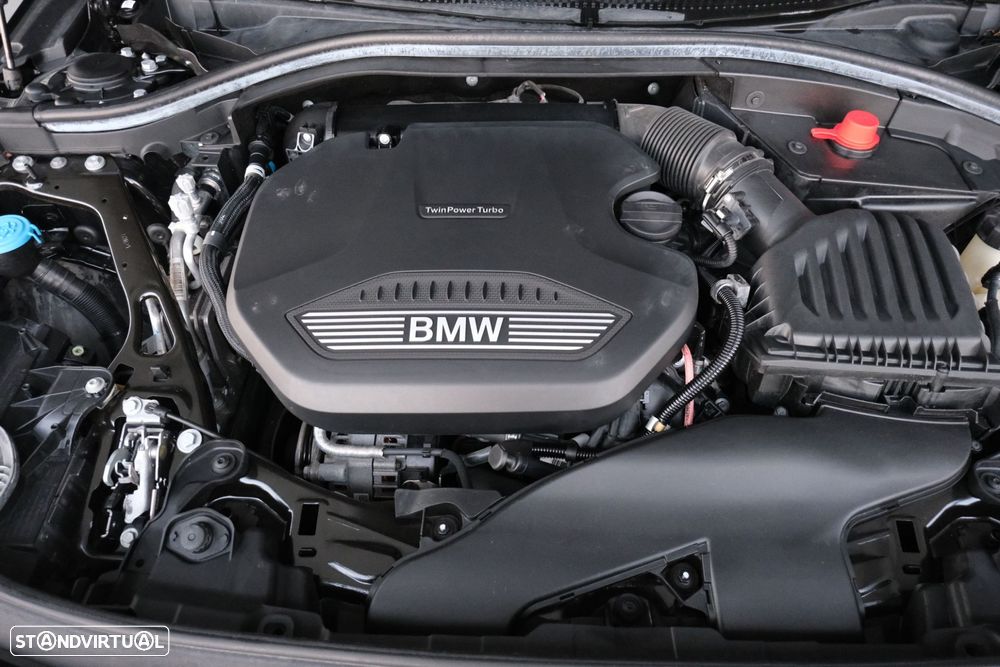 BMW 116 d Pack Desportivo M Auto - 32