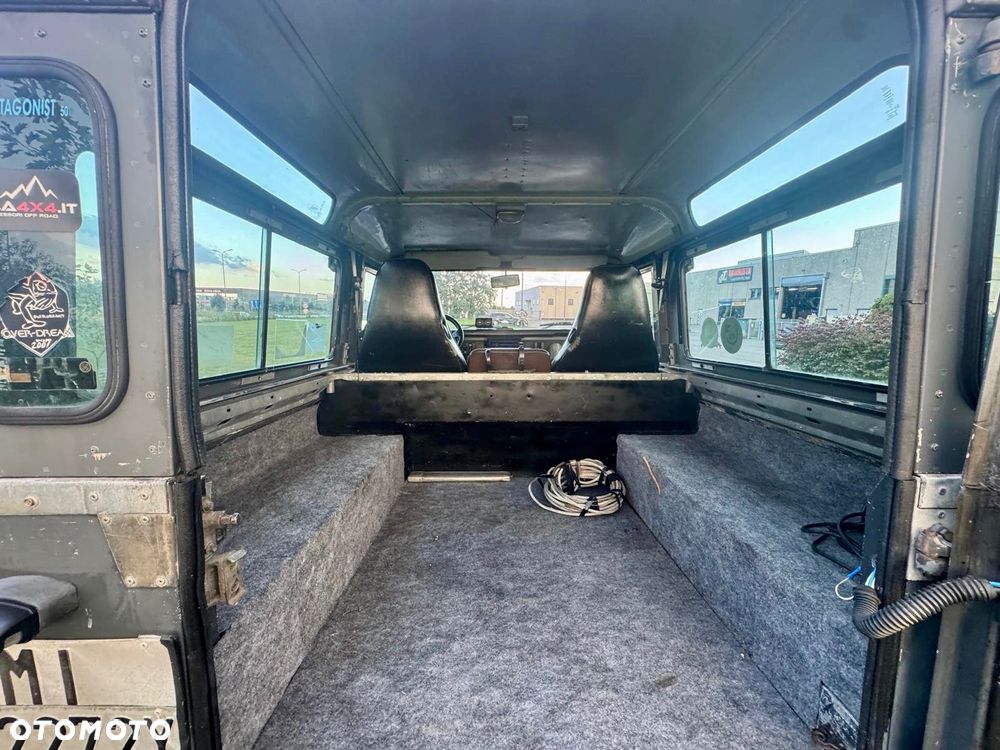 Land Rover Defender - 14