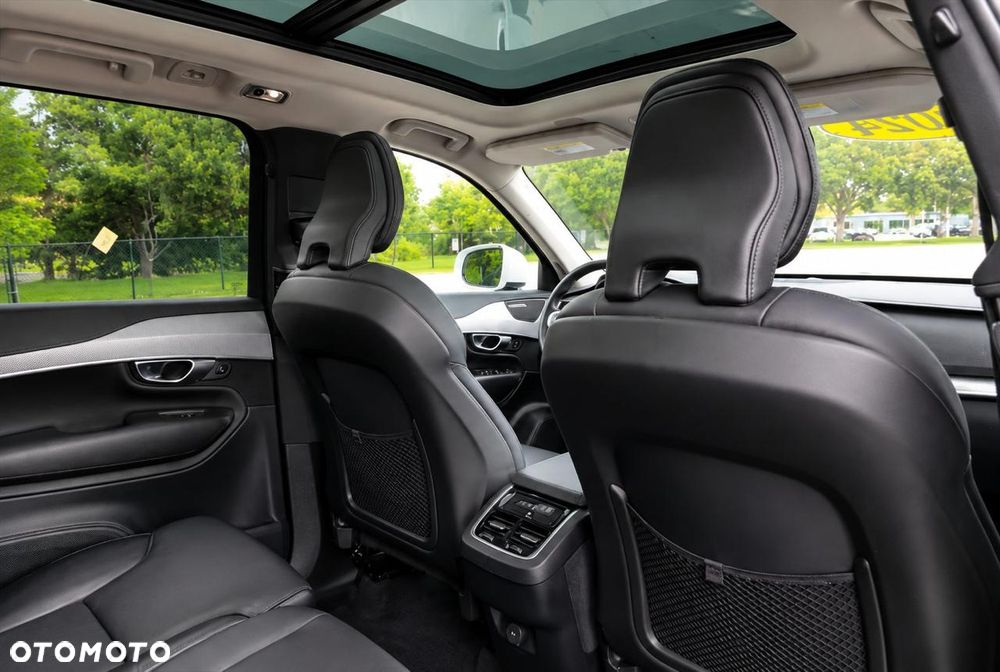 Volvo XC 90 T5 AWD Geartronic Momentum - 12