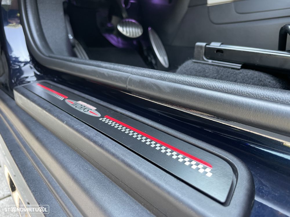 MINI Countryman Cooper SE ALL4 Auto - 23