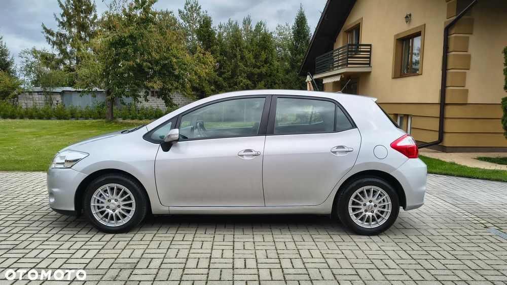 Toyota Auris - 15