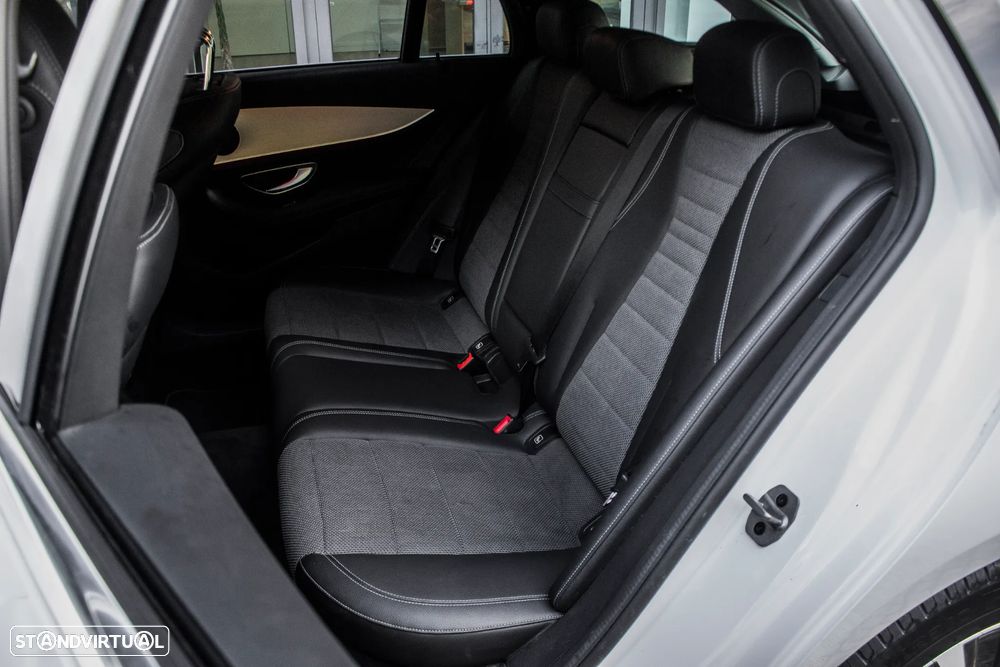 Mercedes-Benz E 300 de Avantgarde 4Matic - 29