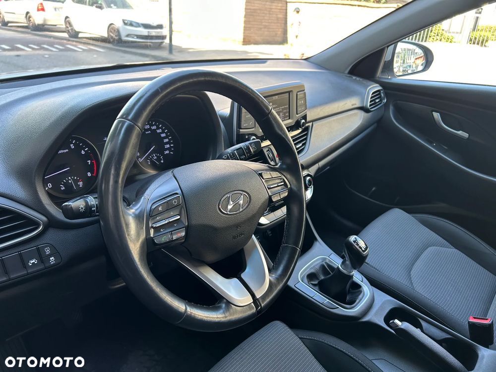 Hyundai i30 1.4 Comfort - 11