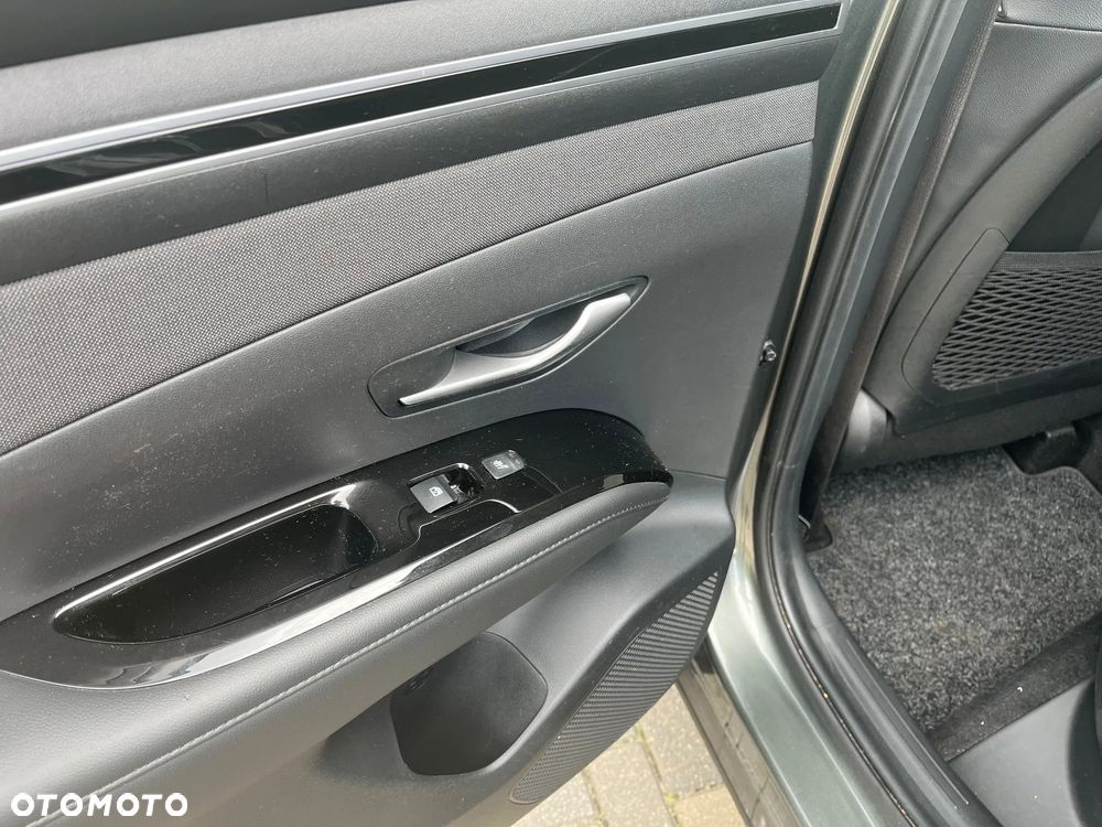Hyundai Tucson 1.6 CRDi 48V-Hybrid 4WD DCT Prime - 13