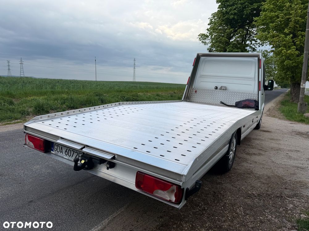 Mercedes-Benz Sprinter - 22