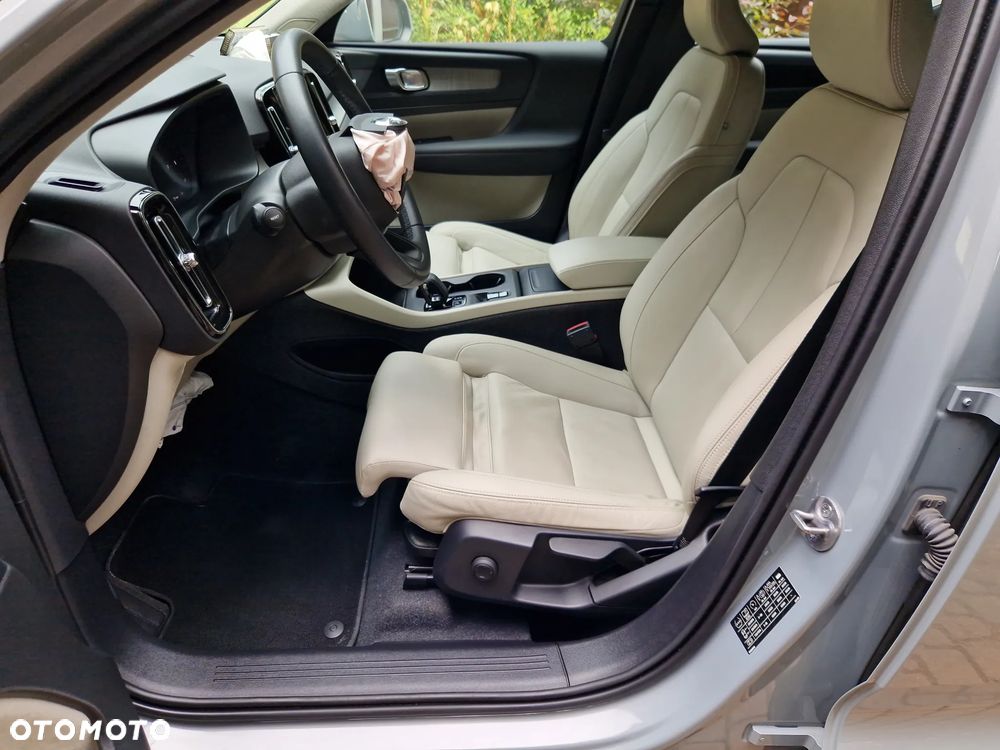 Volvo XC 40 B3 Plus Bright - 8
