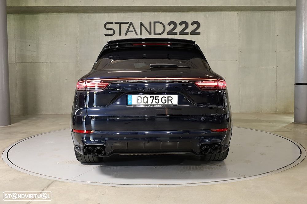 Porsche Cayenne Turbo - 6