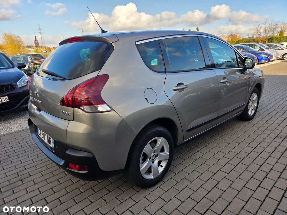 Peugeot 3008 HDi 115 Active - 4