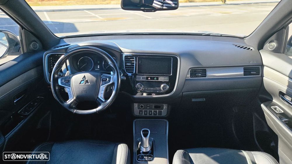 Mitsubishi Outlander - 7