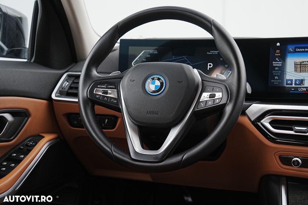 BMW Seria 3 320e Aut. - 30