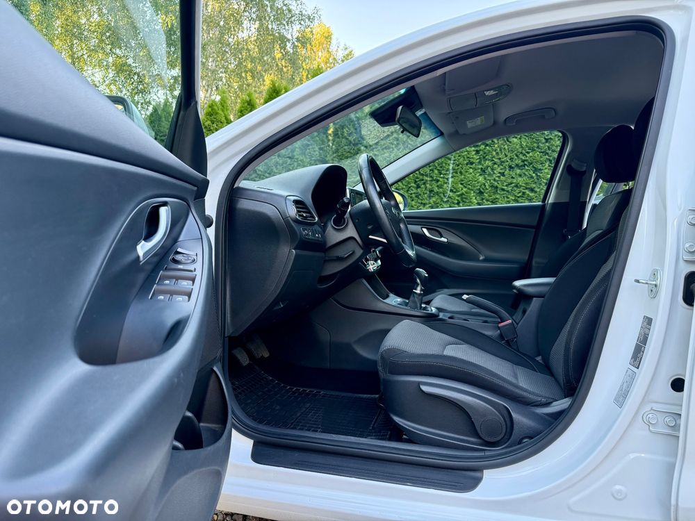 Hyundai i30 1.4 Classic + - 24
