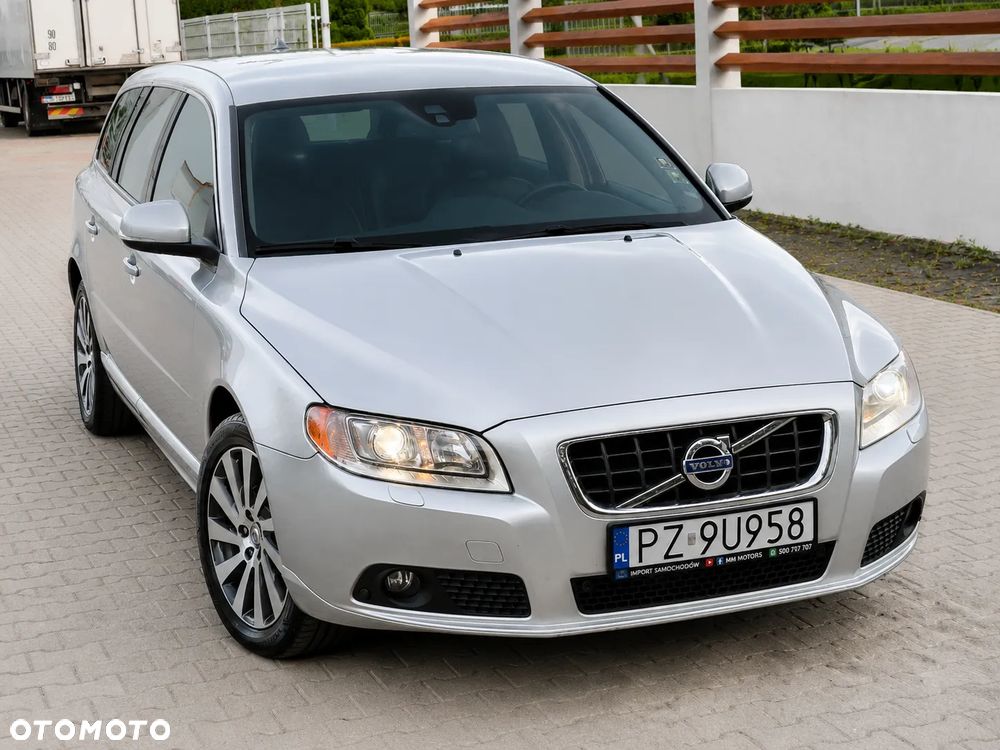 Volvo V70 D4 Momentum - 4