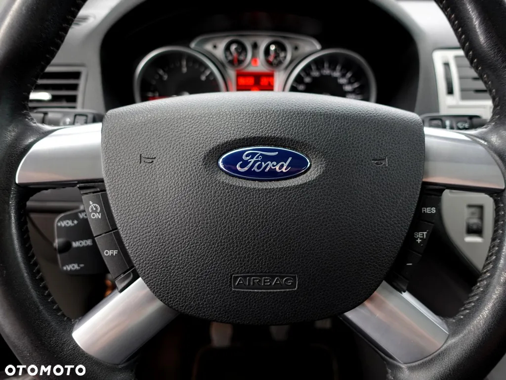 Ford Kuga 2.0 TDCi 4WD Titanium - 23