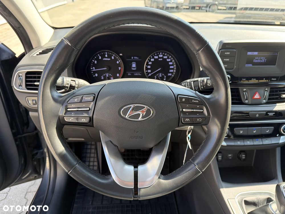 Hyundai i30 1.5 DPI Classic + - 17