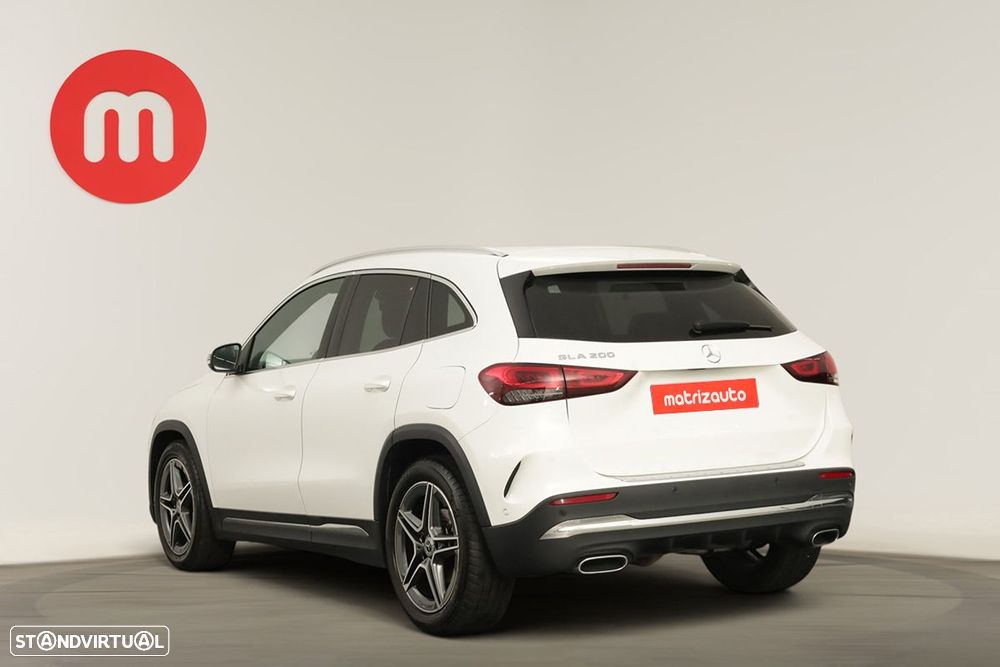 Mercedes-Benz GLA 200 AMG Line - 3