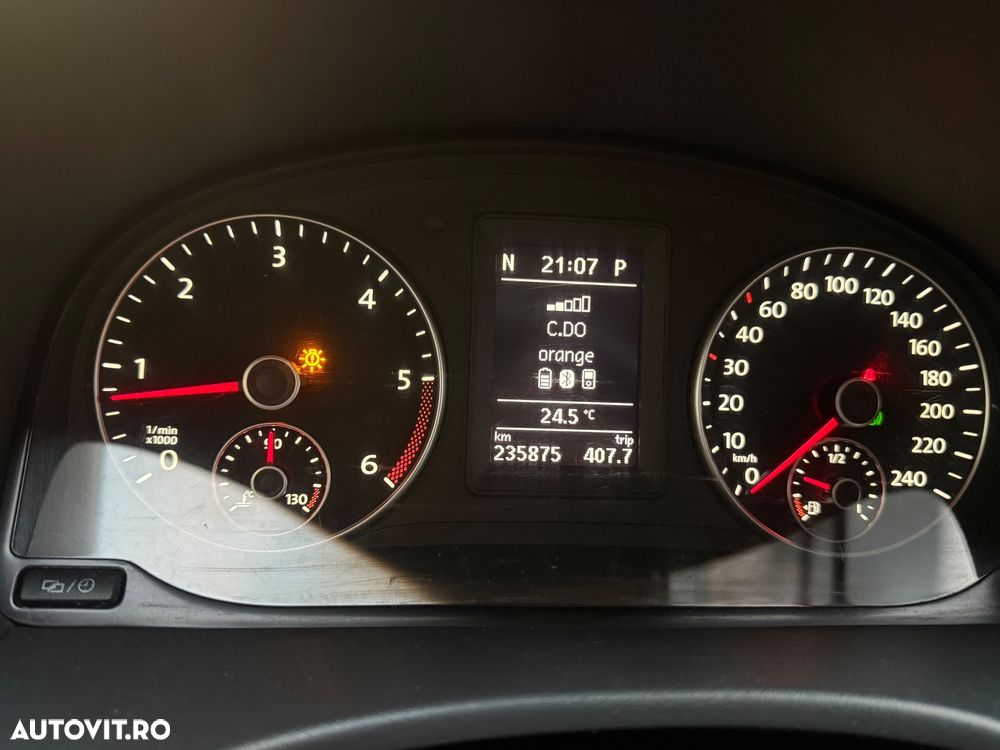 Volkswagen Caddy 2.0 TDI Comfortline DSG - 8