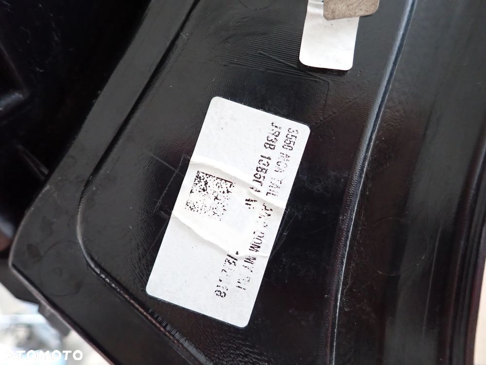 FORD MUSTANG LAMPA PRAWY TYŁ USA - 5