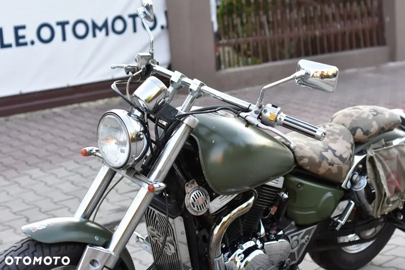 Suzuki Marauder - 22