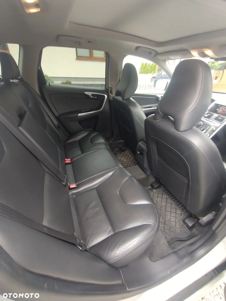 Volvo XC 60 T5 Drive-E Momentum - 9