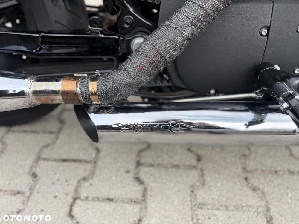 Harley-Davidson Sportster Iron 883 - 9