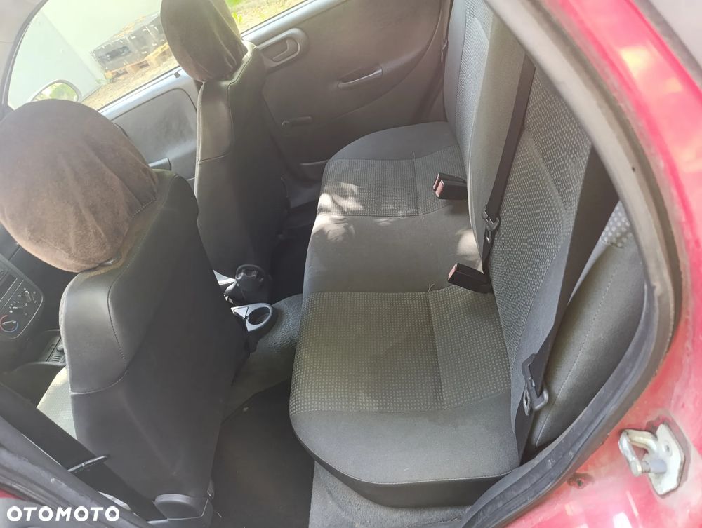 Opel Corsa 1.2 16V Comfort - 6